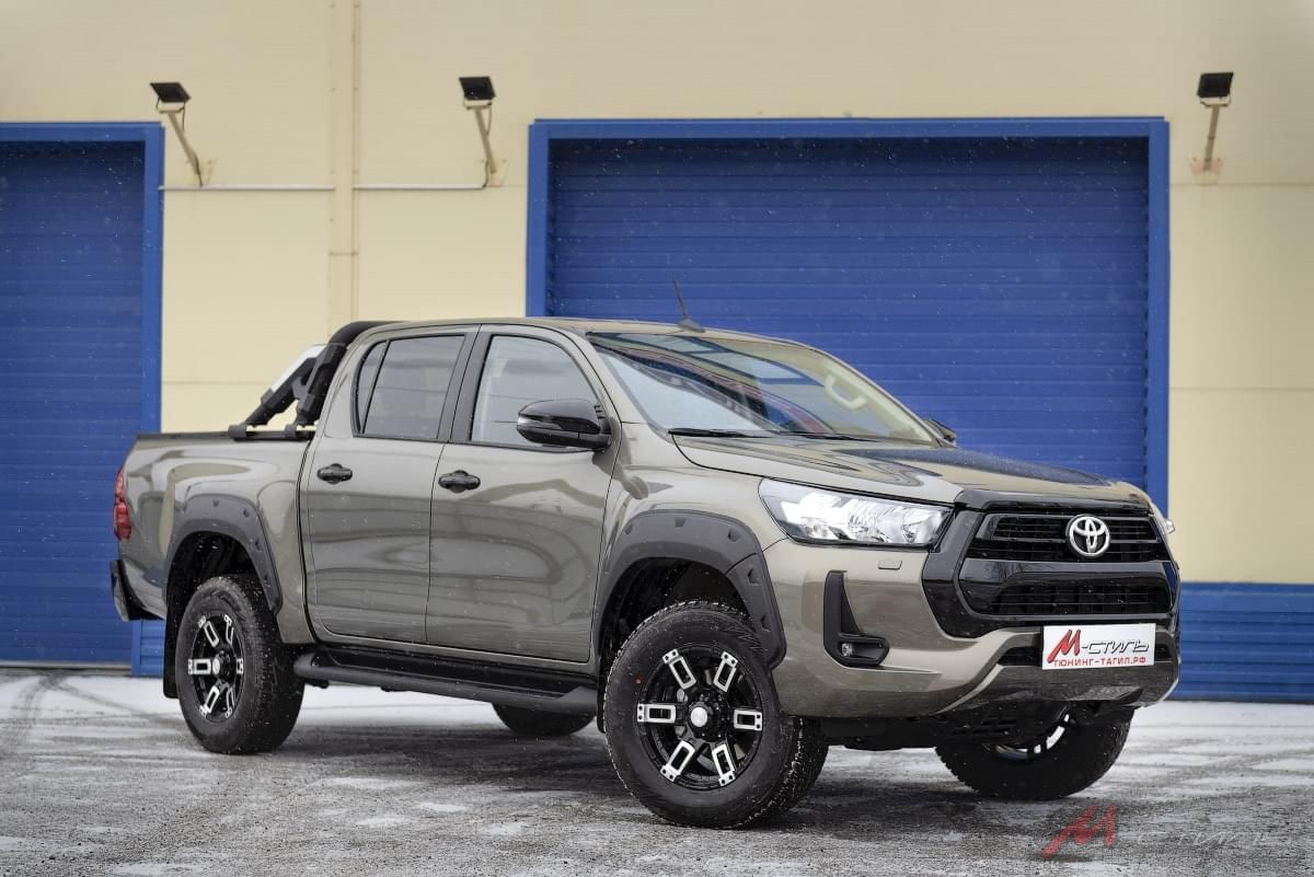 TAYOTA HILUX